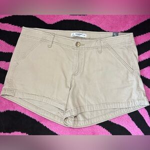 Khaki shorty shorts low rise